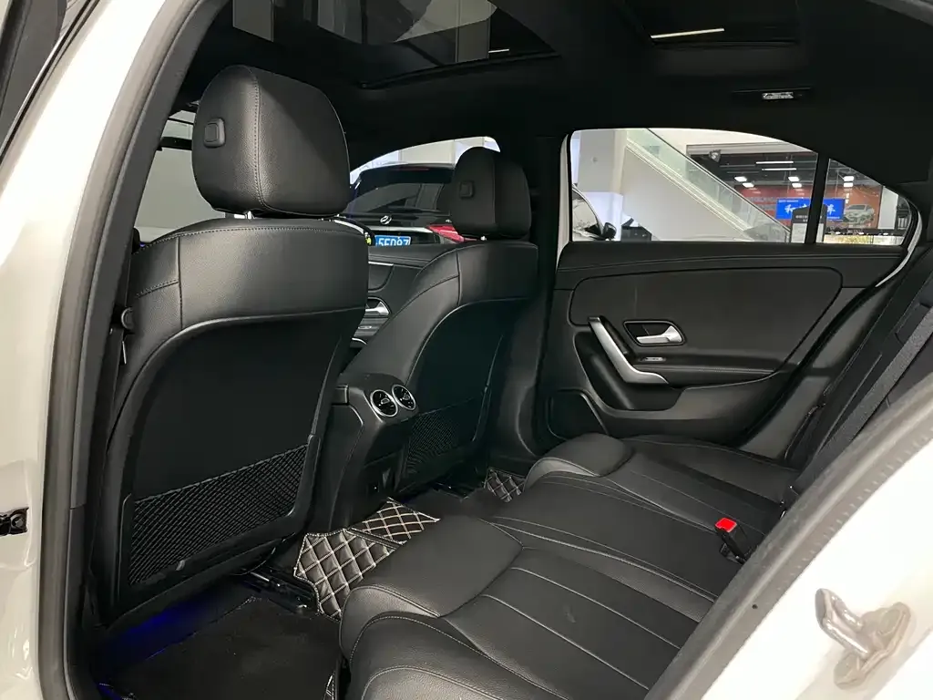 Mercedes-Benz A-Class 2023 из CN, фото 4