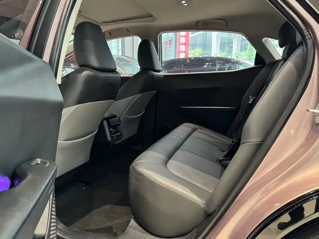 Toyota bZ3 2023 из CN, фото 10