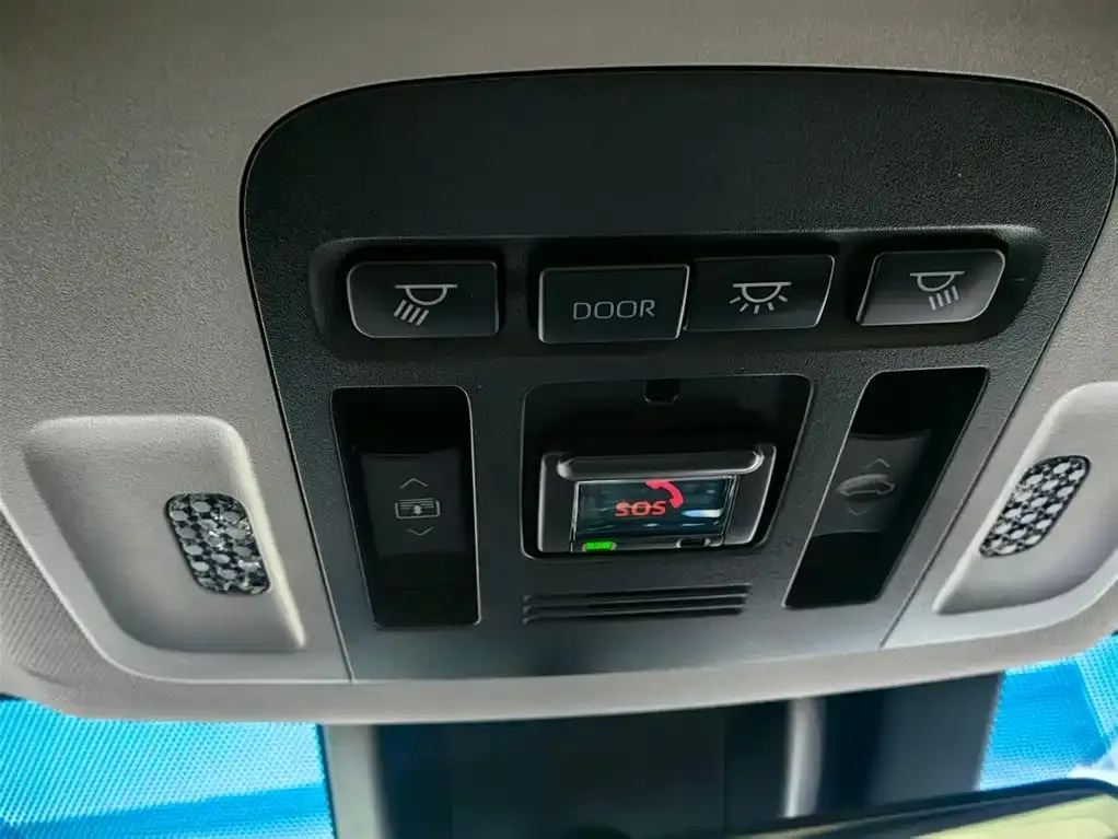 Toyota Camry 2024 из CN, фото 3