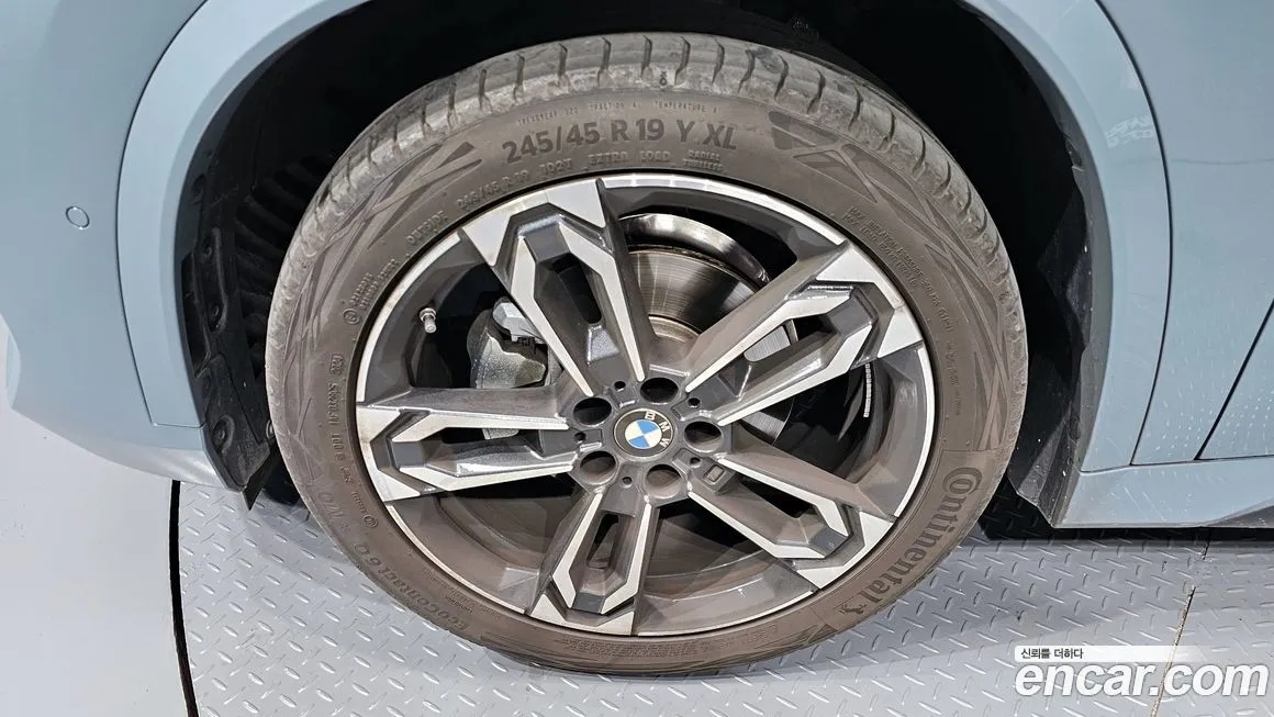BMW X1 — фото 10
