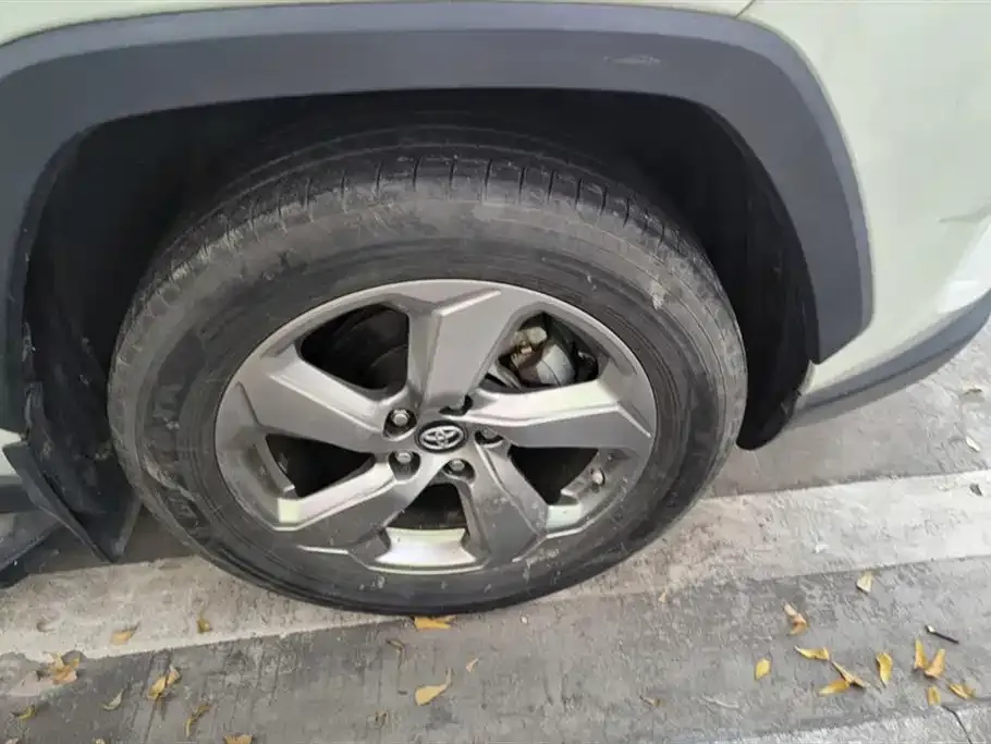 Toyota RAV4 2021 из CN, фото 2