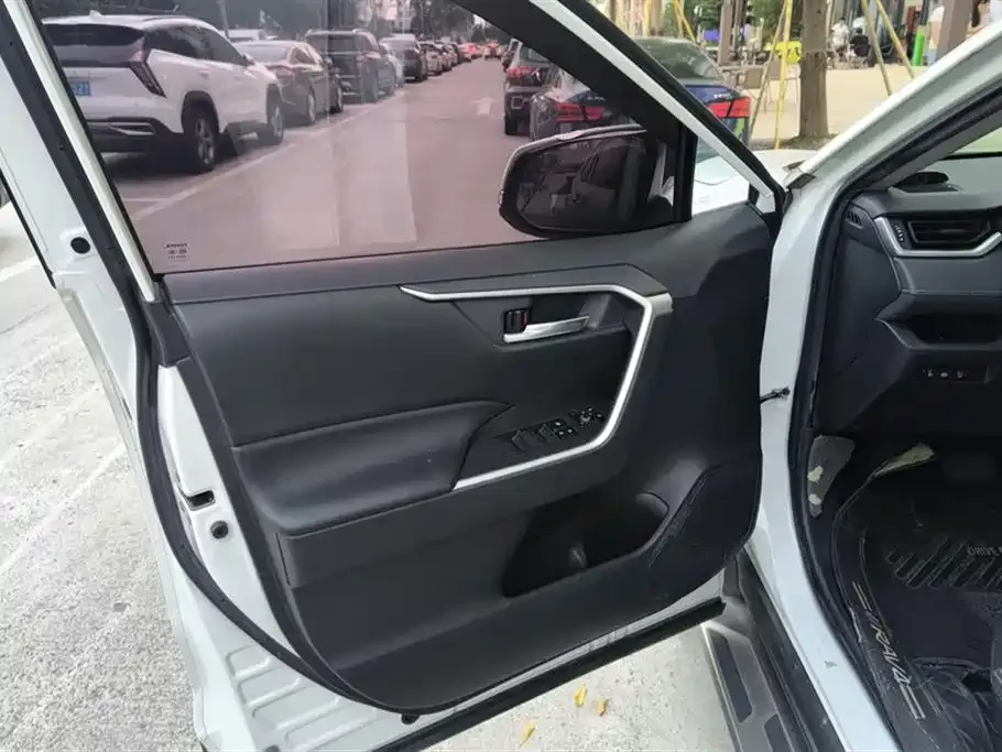 Toyota RAV4 2021 из CN, фото 6