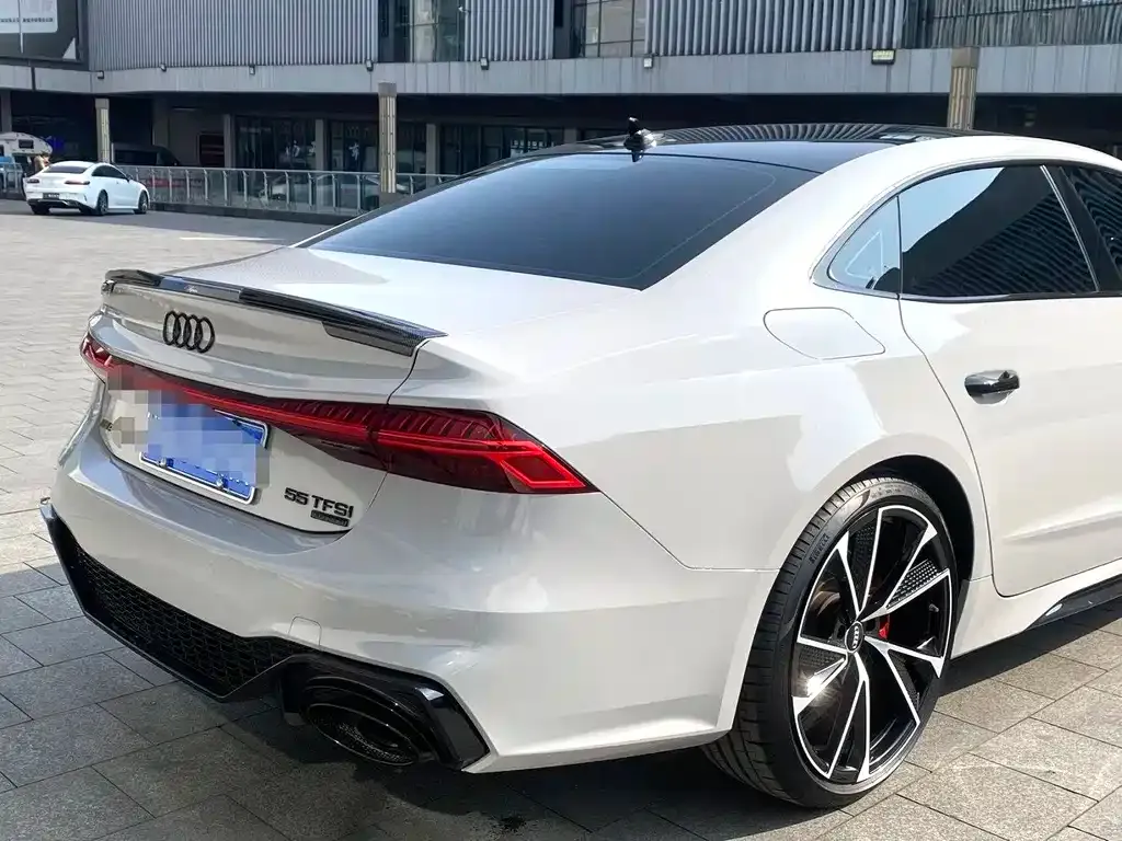 Audi A7L 2024 из CN, фото 3