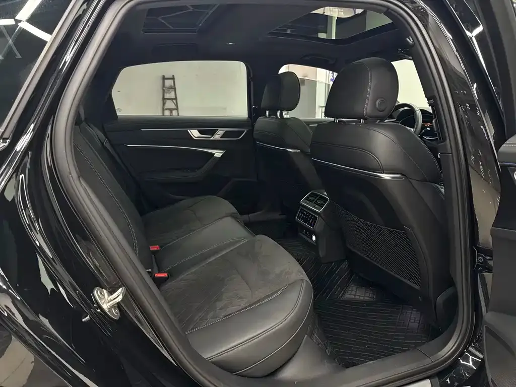 Audi A6L 2024 из CN, фото 9