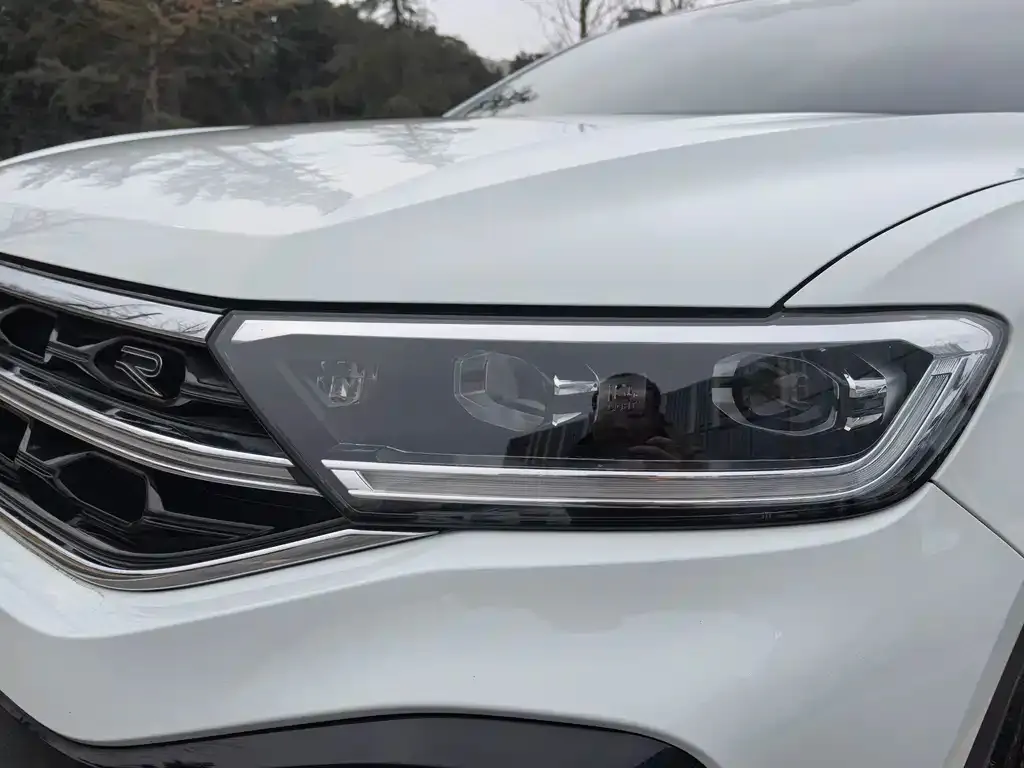 Volkswagen T-Roc 2023 из CN, фото 2