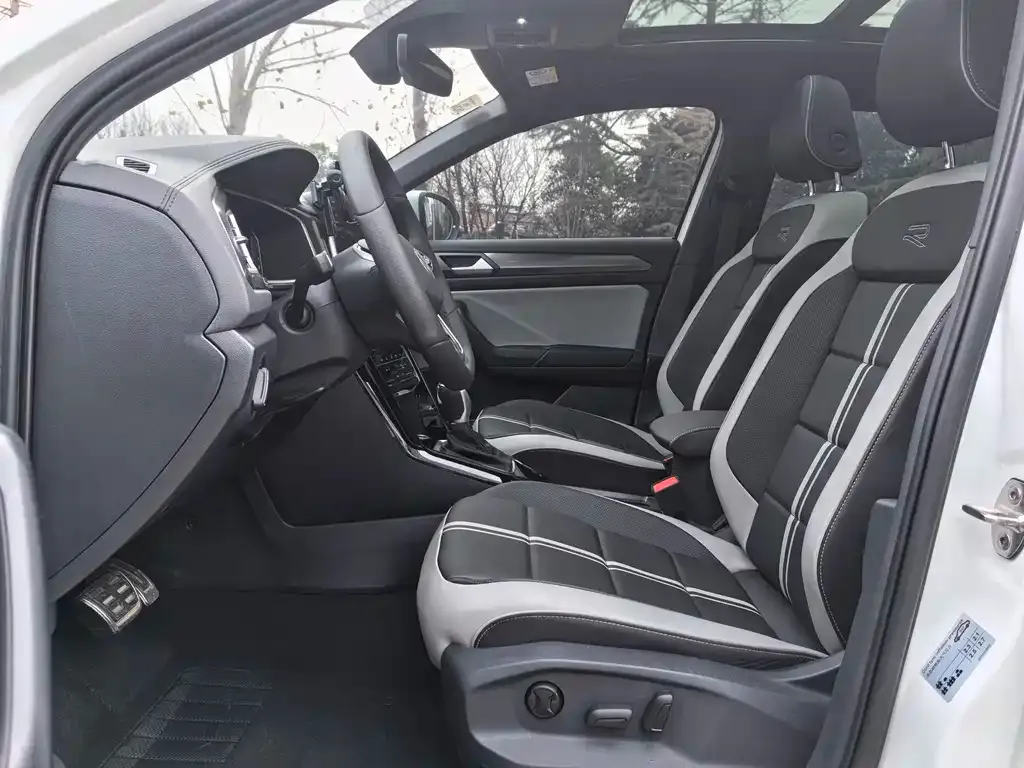 Volkswagen T-Roc 2023 из CN, фото 4
