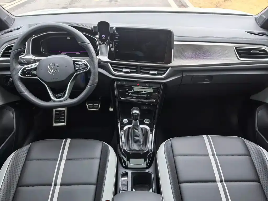 Volkswagen T-Roc 2023 из CN, фото 10