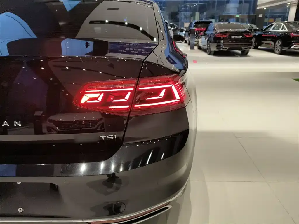Volkswagen Magotan 2022 из CN, фото 2