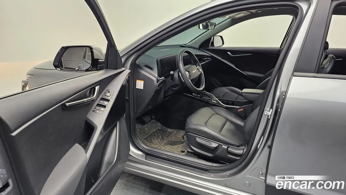 Kia Niro — фото 10