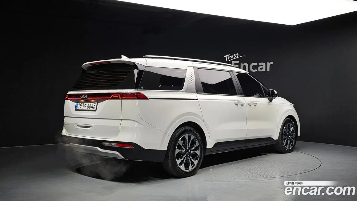Kia Carnival — фото 2