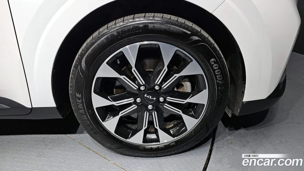 Kia Carnival — фото 10