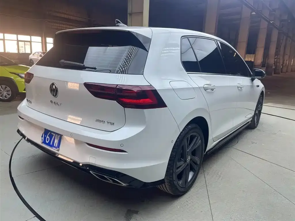Volkswagen Golf 2022 из CN, фото 2