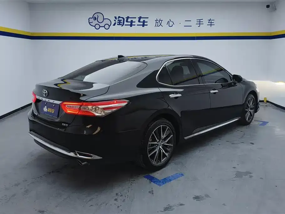 Toyota Camry 2024 из CN, фото 3