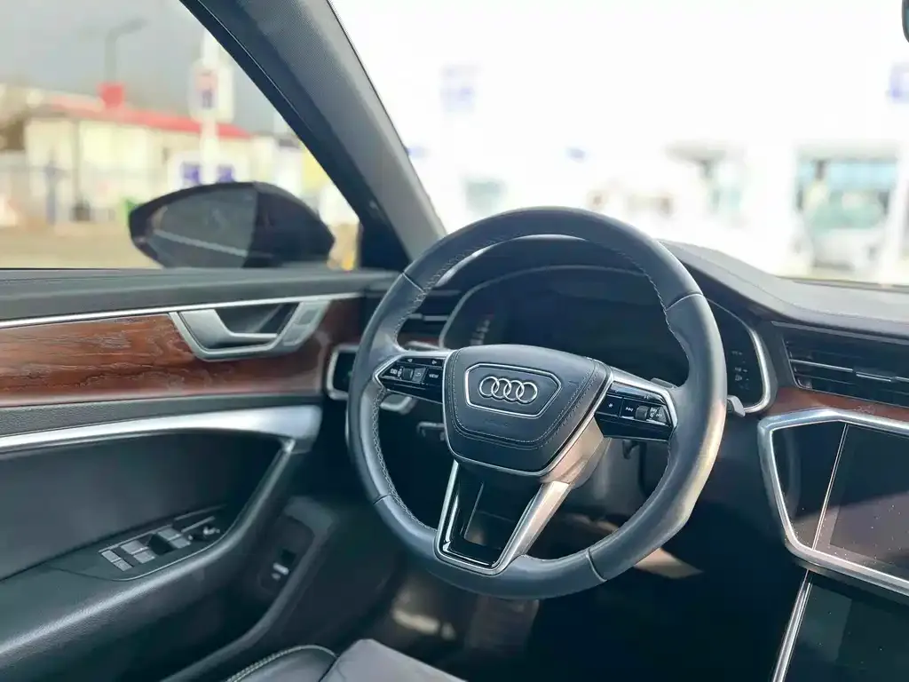 Audi A6L 2023 из CN, фото 3