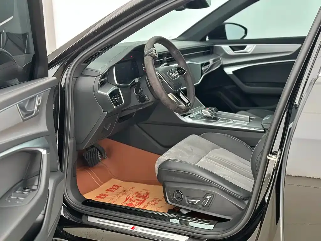 Audi A6L 2023 из CN, фото 10
