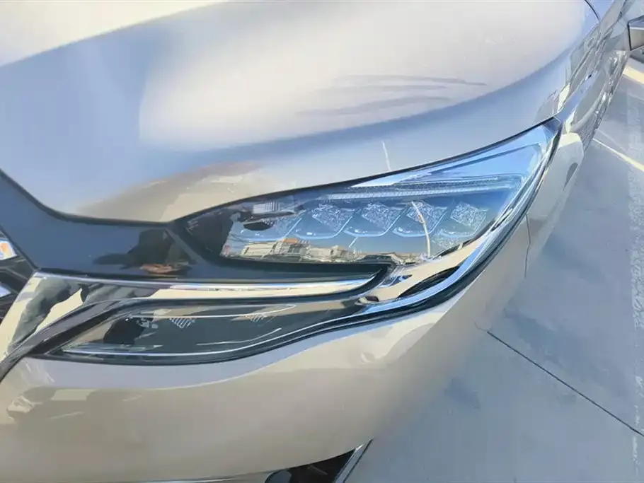 Buick GL8 2023 из CN, фото 3