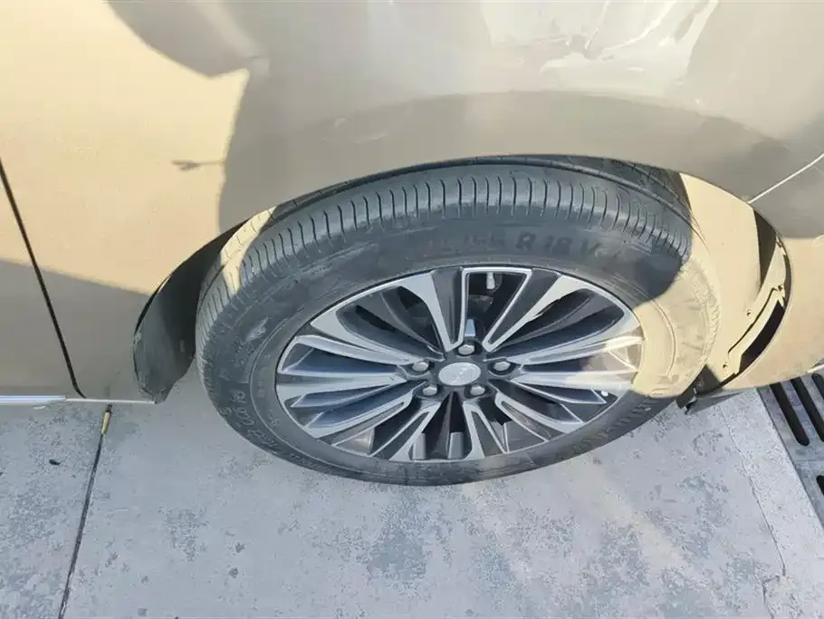 Buick GL8 2023 из CN, фото 10