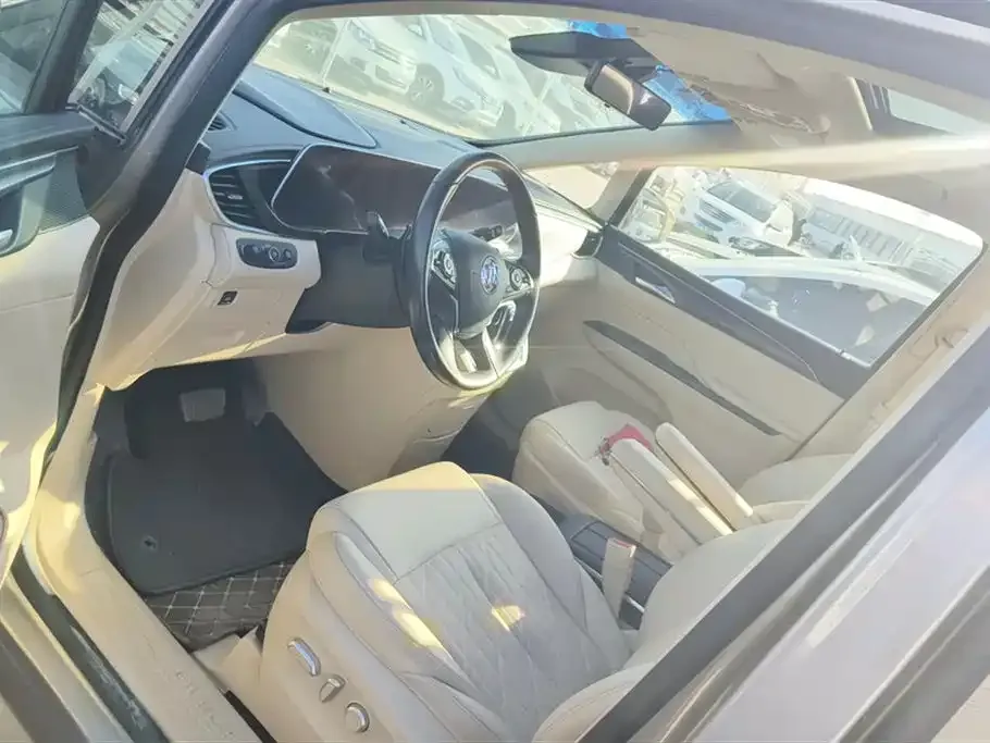 Buick GL8 2023 из CN, фото 8