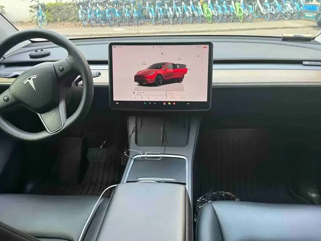 Tesla Model Y — фото 6