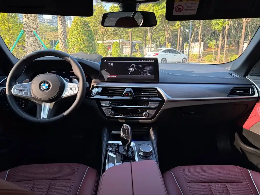 BMW 5 Series — фото 10
