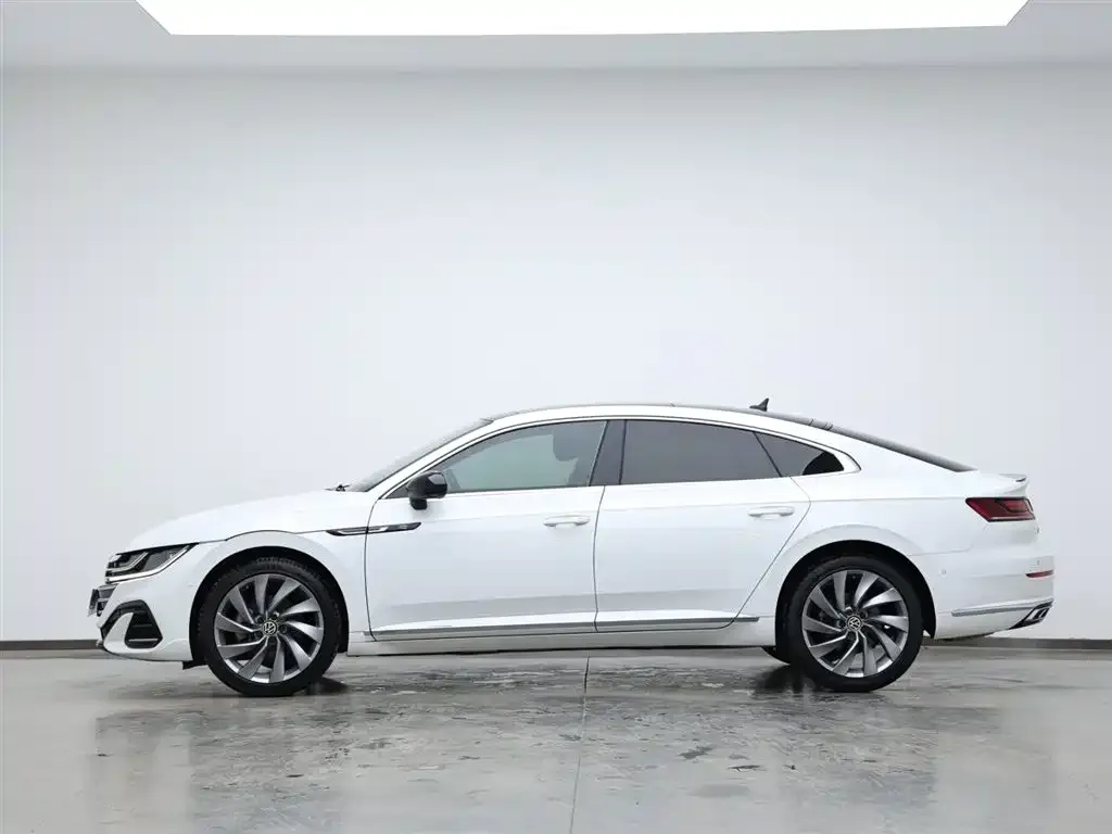 Volkswagen CC 2022 из CN, фото 2