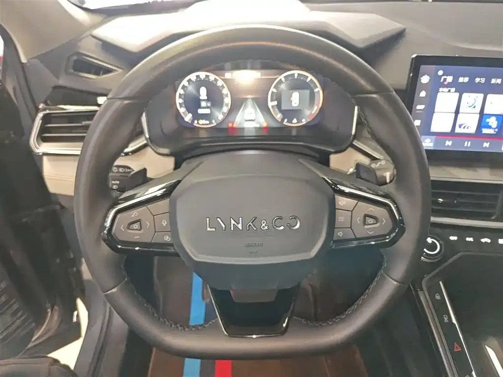 Lynk & Co 06 2024 из CN, фото 8