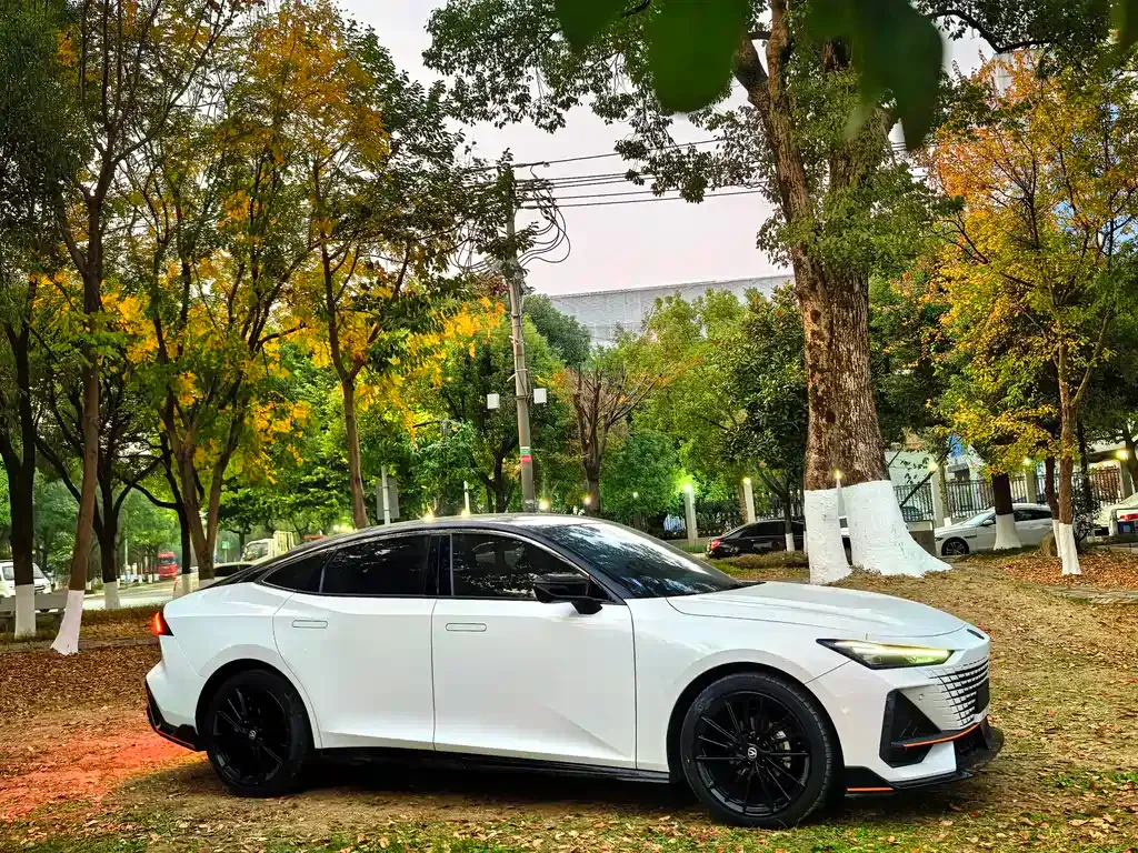 Changan UNI-V 2023 из CN, фото 3