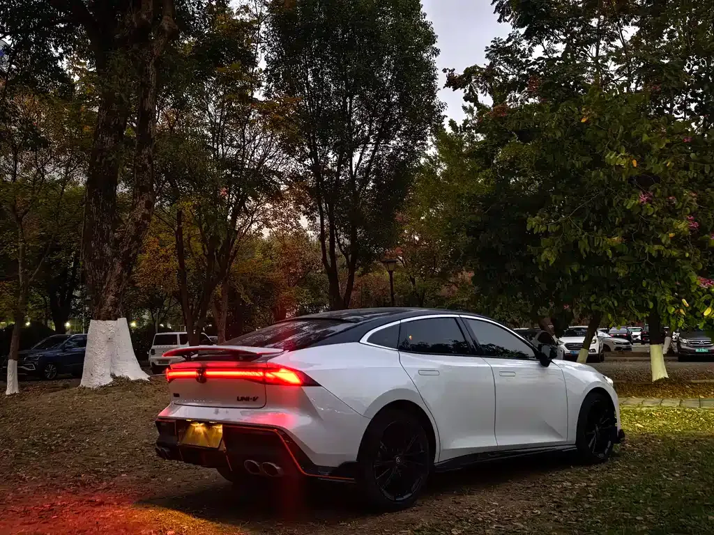 Changan UNI-V 2023 из CN, фото 7
