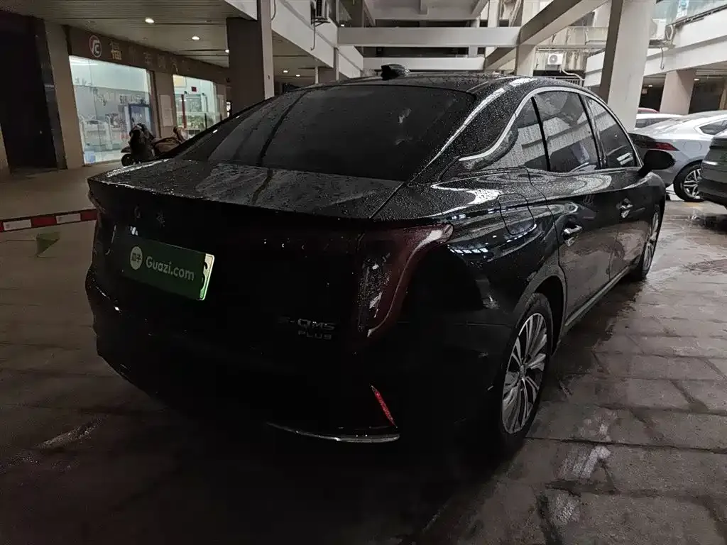 Hongqi E-QM5 — фото 5