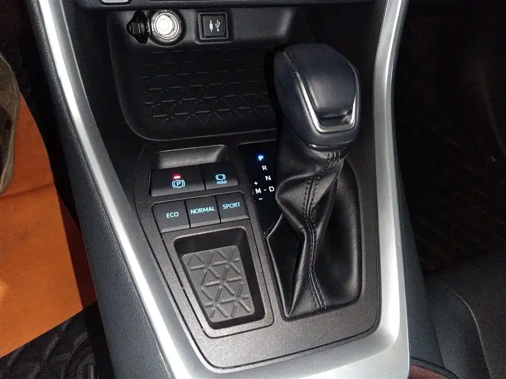 Toyota RAV4 2022 из CN, фото 6