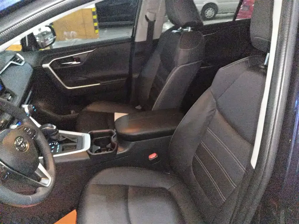 Toyota RAV4 2022 из CN, фото 7