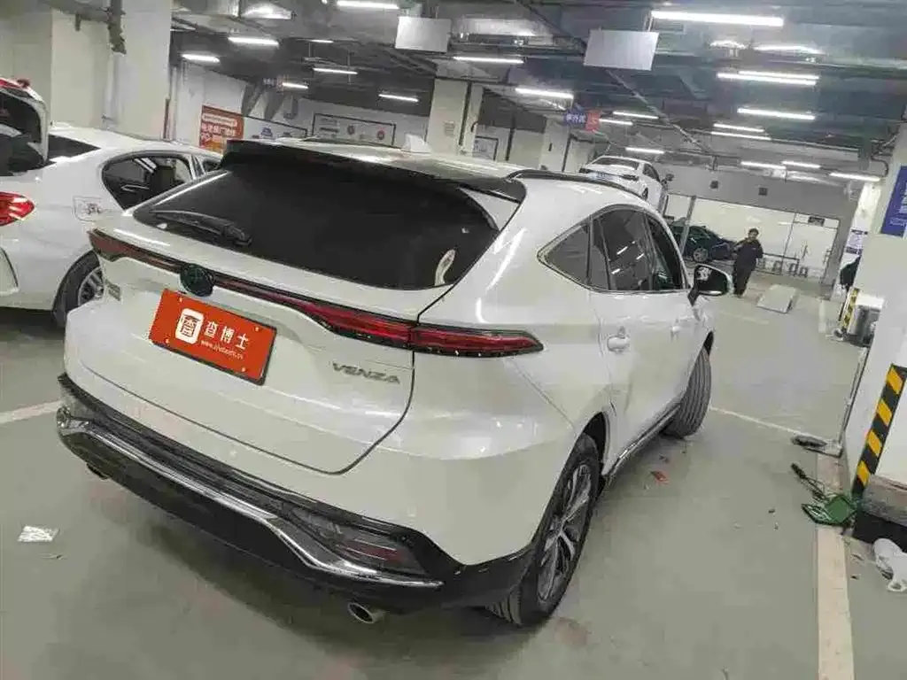 Toyota Venza 2023 из CN, фото 6