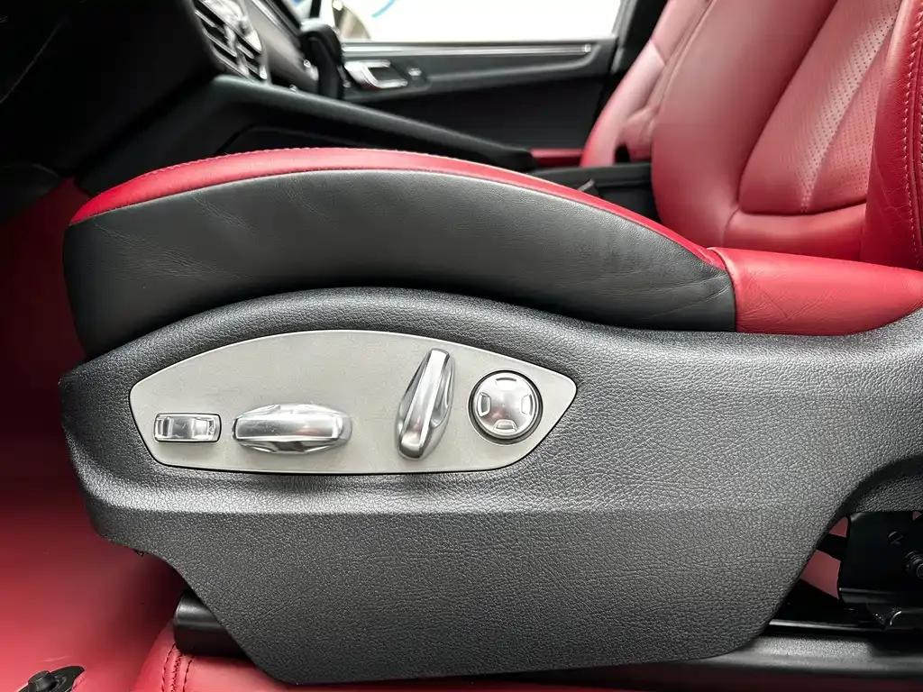 Porsche Macan — фото 10