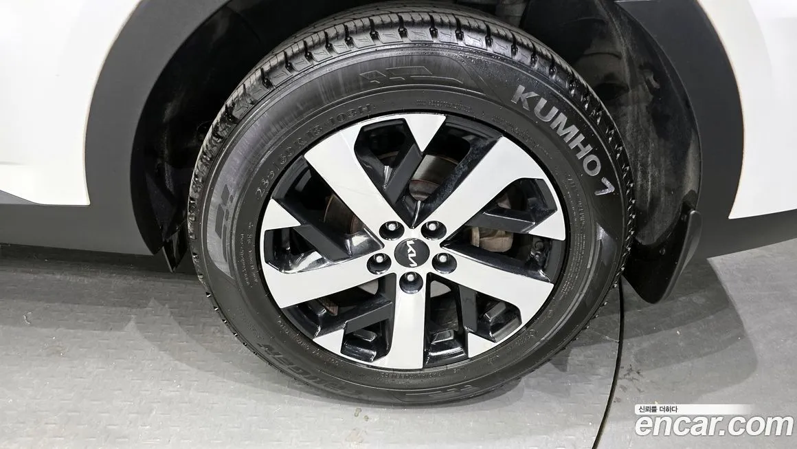 Kia Sorento — фото 7