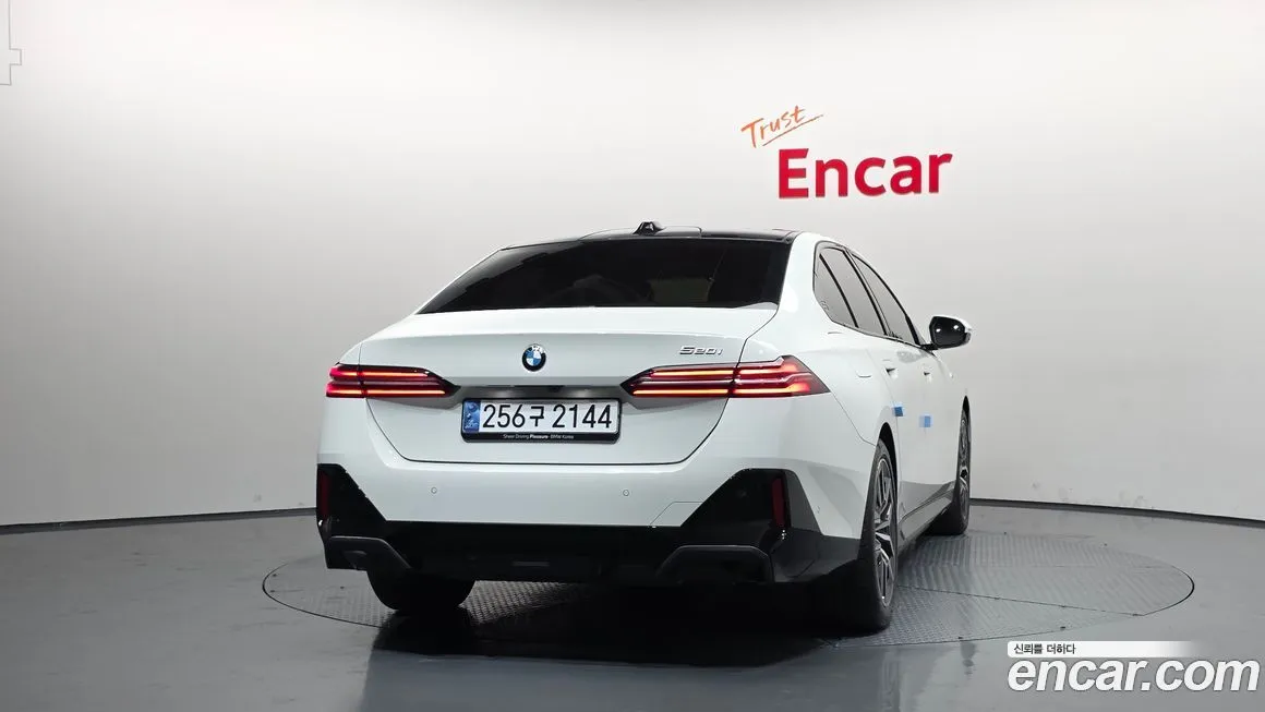 BMW 5-Series — фото 2