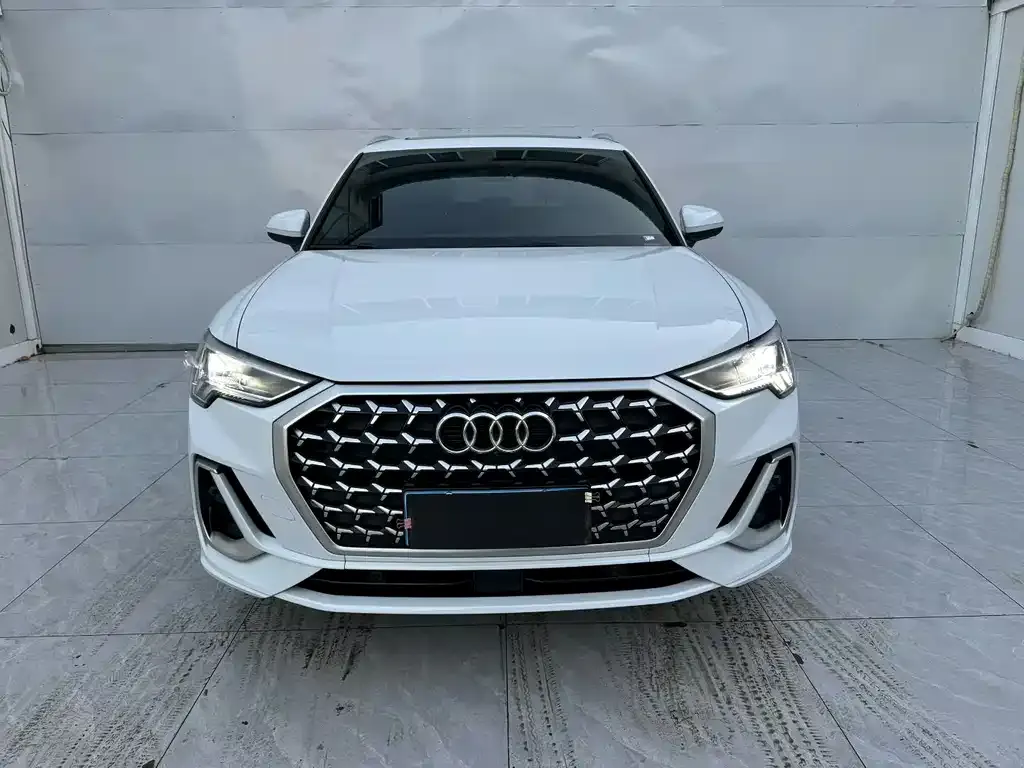 Audi Q3 2024 из CN, фото 6