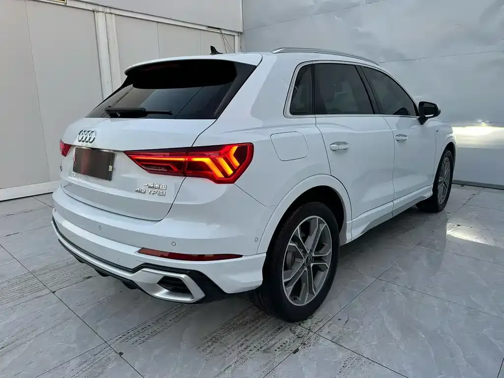 Audi Q3 2024 из CN, фото 2