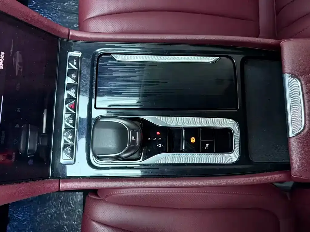 Hongqi H5 2024 из CN, фото 3