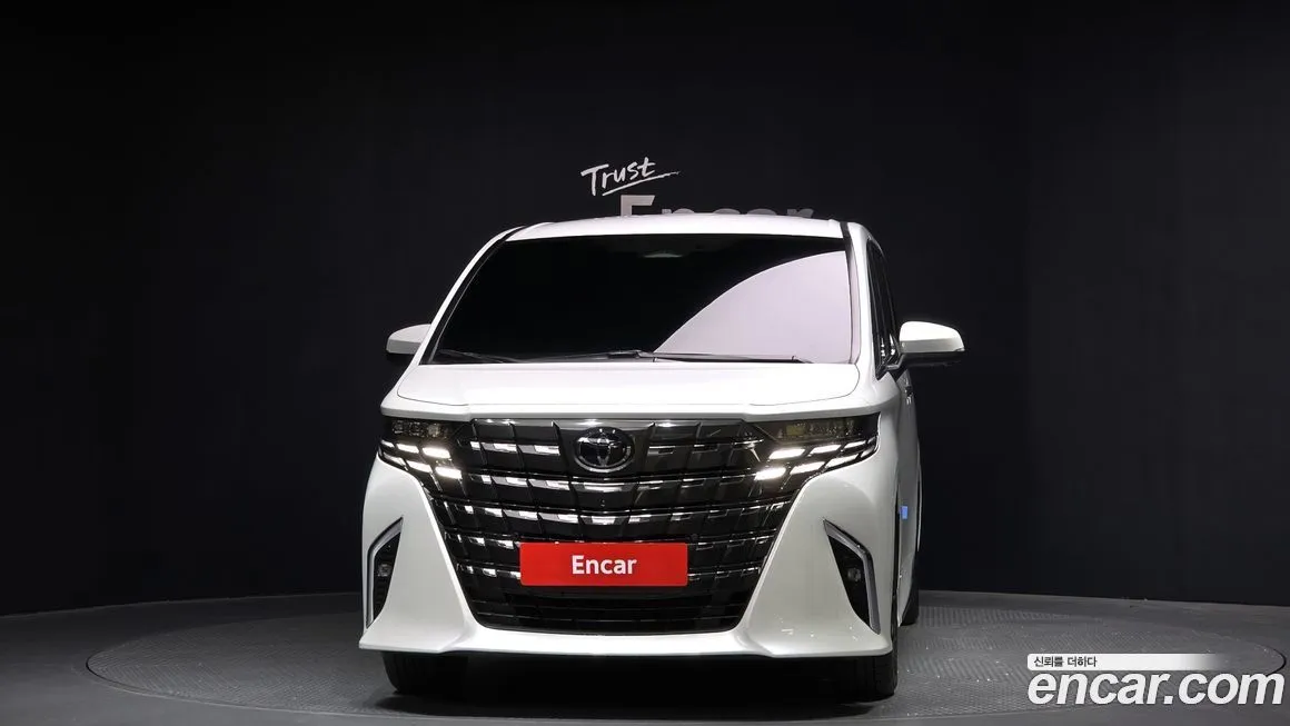 Toyota Alphard — фото 6