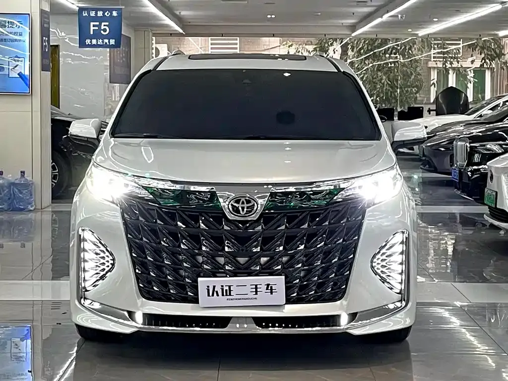 Toyota Sienna 2025 из CN, фото 7
