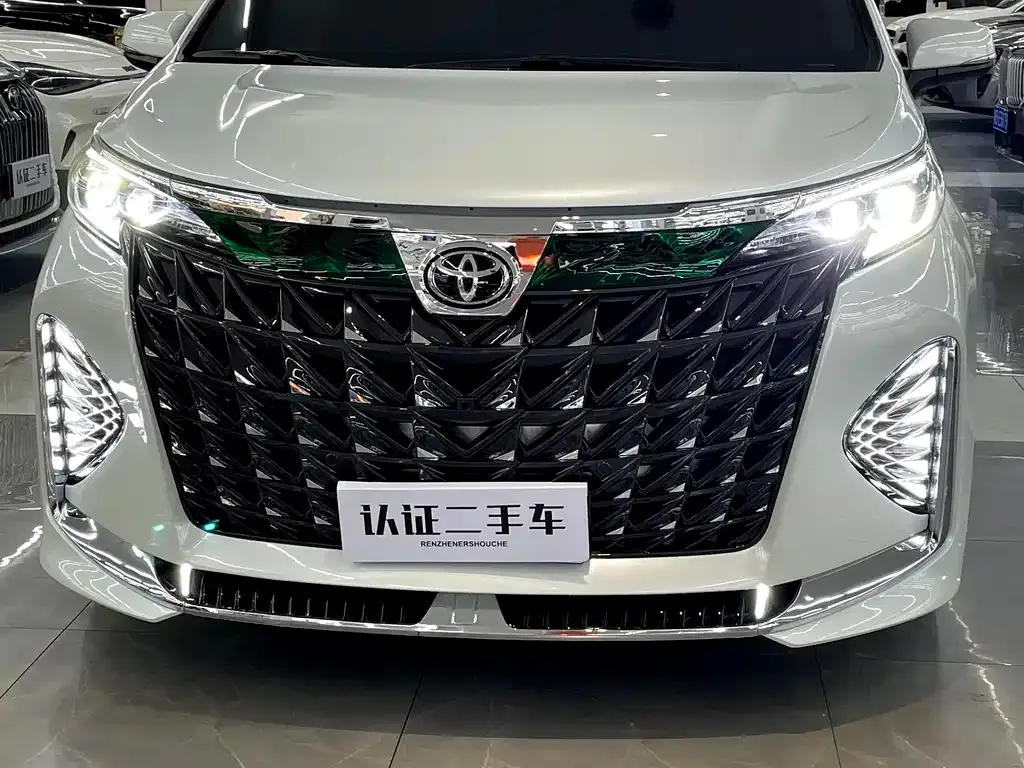 Toyota Sienna 2025 из CN, фото 2