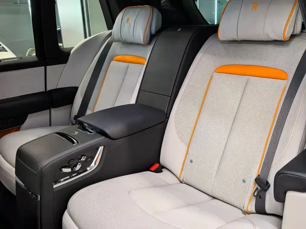 Rolls-Royce Cullinan 2024 из CN, фото 2