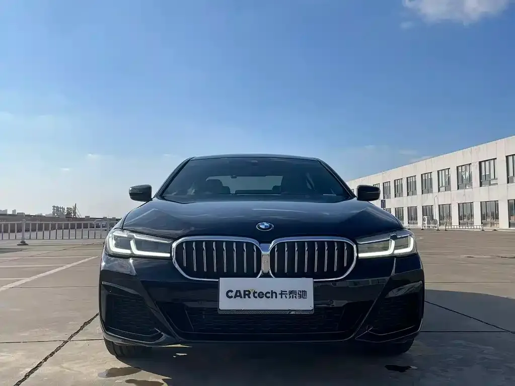 BMW 5 Series — фото 4