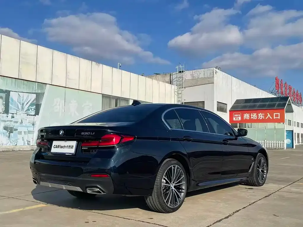 BMW 5 Series — фото 5