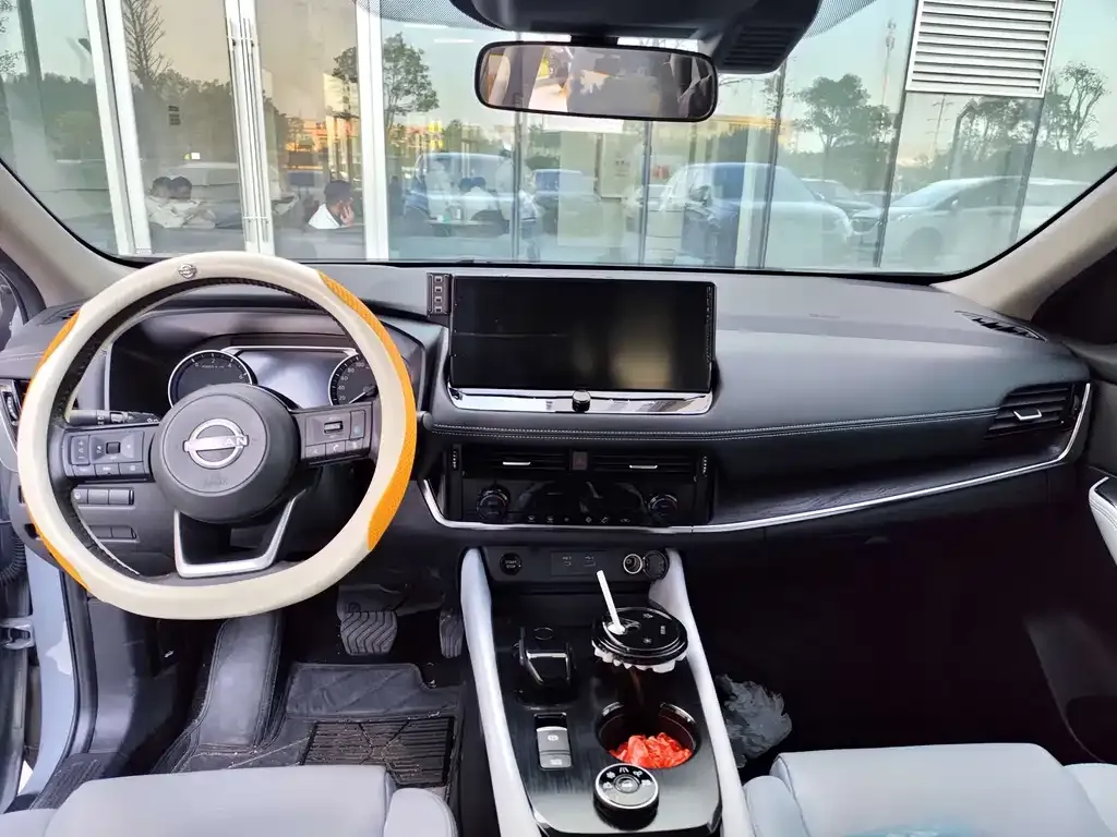 Nissan X-Trail 2023 из CN, фото 2