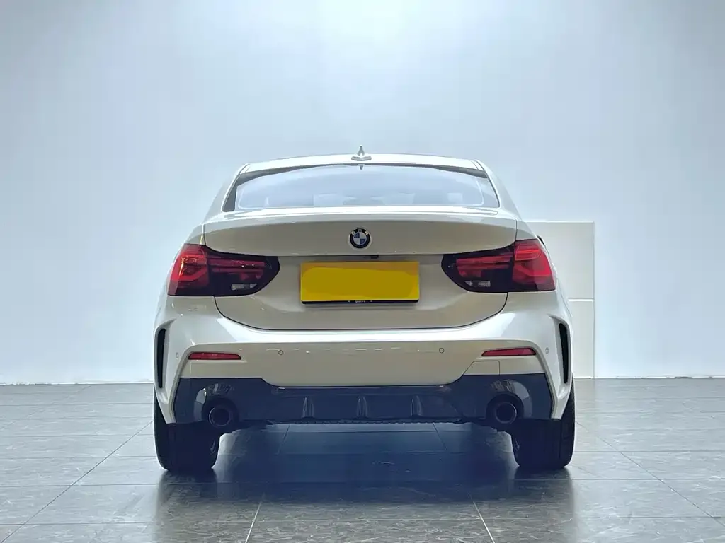 BMW 1 Series 2023 из CN, фото 4