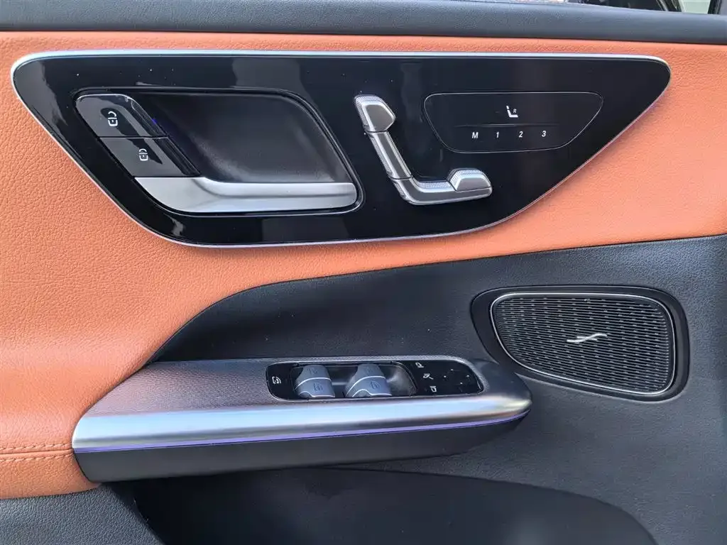 Mercedes-Benz GLC 2024 из CN, фото 2