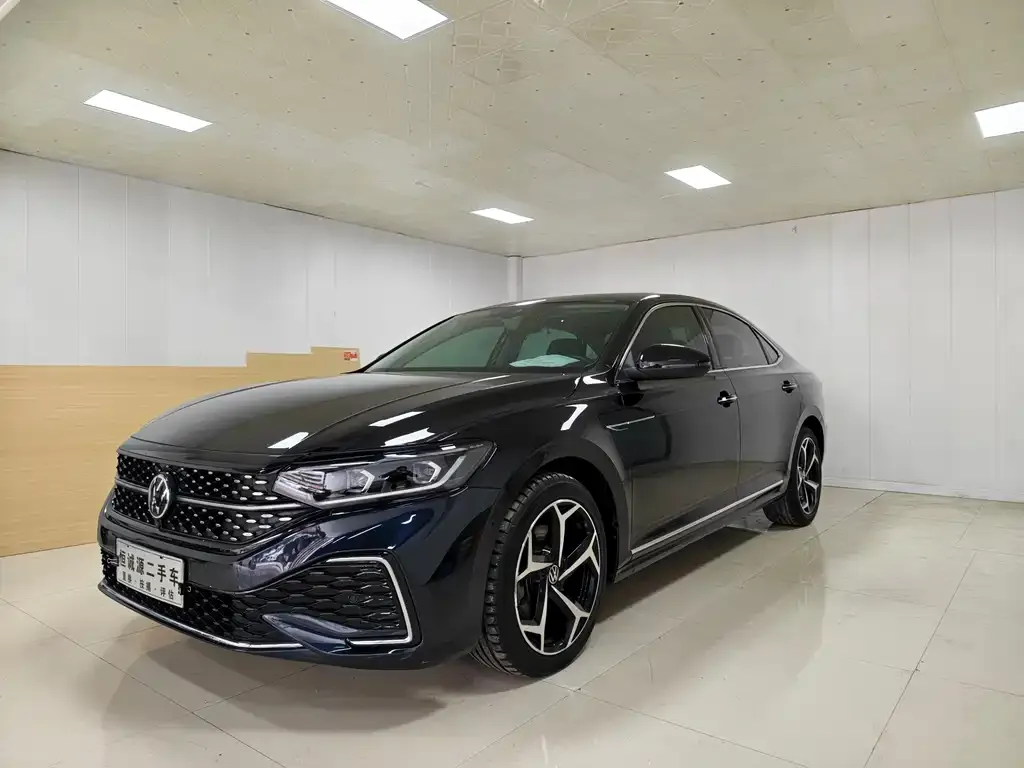 Volkswagen Passat 2023 из CN, фото 1