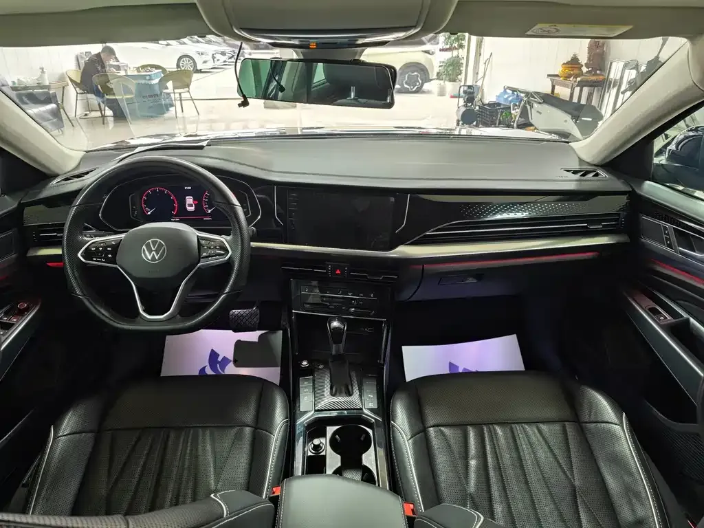 Volkswagen Passat 2023 из CN, фото 8