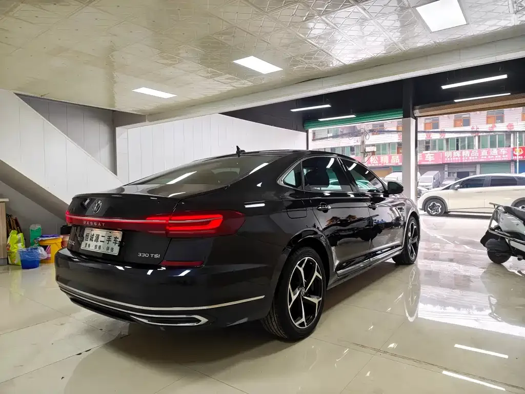 Volkswagen Passat 2023 из CN, фото 3